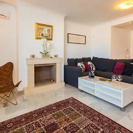 Apartment Puerto Banus Senorio De Aloha 3 Bed With Seaviews *