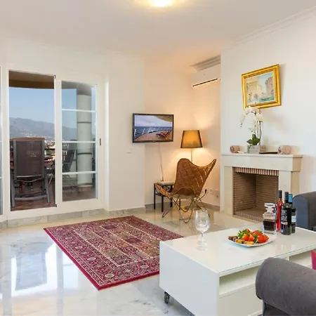 Puerto Banus Senorio De Aloha 3 Bed With Seaviews *