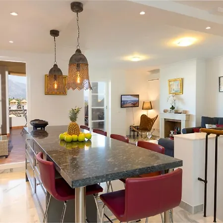 Puerto Banus Senorio De Aloha 3 Bed With Seaviews Apartment