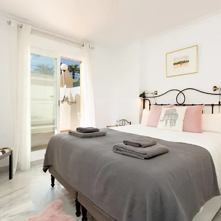 Puerto Banus Senorio De Aloha 3 Bed With Seaviews Apartment
