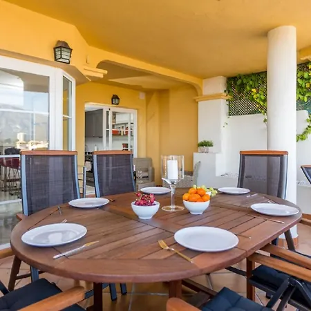 Puerto Banus Senorio De Aloha 3 Bed With Seaviews Apartment Marbella
